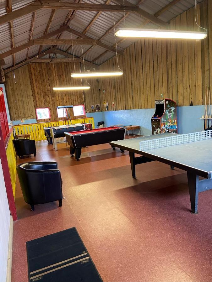 Our Goldfinch 1- Sleeps 2 Persons- Private Hot Tub-Pet Friendly-Tranquil Holiday Away From It All Yet Not Far From St Austell- The Holiday Home Has One Bedroom, Living And Dining Area, Equipped Kitchen-Decking-Outdoor Furniture-Fishing Lakes And More Grampound Kültér fotó